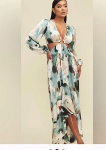 LUXXEL Flowy Cut Out Low V-Neck Long Sleeve Tiered Maxi Dress Size S NWT - Picture 1 of 11