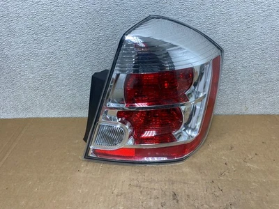Задний фонарь правосторонний для Nissan Sentra 2007–2012 годов выпуска V5519 DW - Изображение 1 из 4