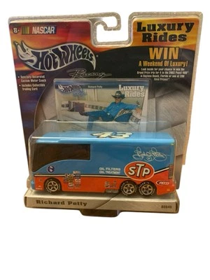 Hot Wheels Richard Petty # 43 Luxury Rides Nascar STP Casa rodante Nueva sellada 2002 Foto 1 de 4