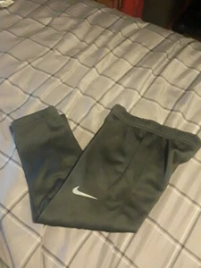 NWT BOYS NIKE LOGO GREY GRAY SWEATPANTS SZ 4 - Picture 1 of 2
