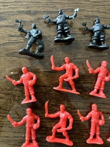 18 Vintage Plastic Red black pirates Figures Variety Toy Box Brand Indianola IA - Picture 1 of 3