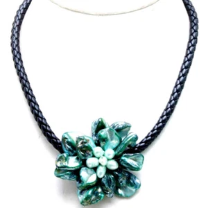70 mm Barock Grün Muschel Blume Perle Anhänger Halskette für Frauen Schwarz Seil 18 Zoll - Bild 1 von 5