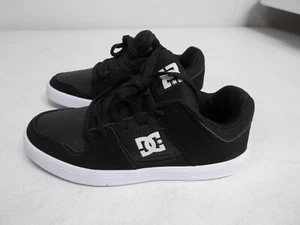 DC Kids Cure Low Top Boys Skate Shoes Youth Sneaker Sz 3.5 Black/White NEWinBOX - Picture 1 of 8