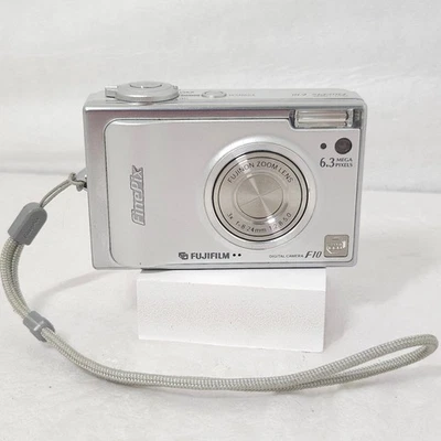 Fujifilm FinePix F10 6.3MP Digital Camera Silver UNTESTED With Battery - Image 1 of 4