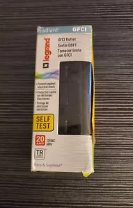 Salida Legrand GFCI negra 20 amperios 125 VAC Pass & Seymour - Imagen 1 de 5