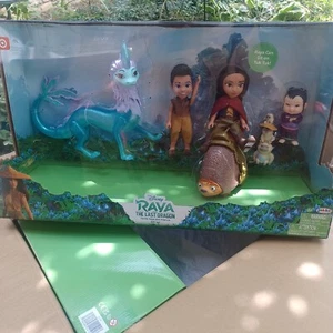Box Of 3 Disney Raya and the Last Dragon Character Doll Giftsets - Picture 1 of 2