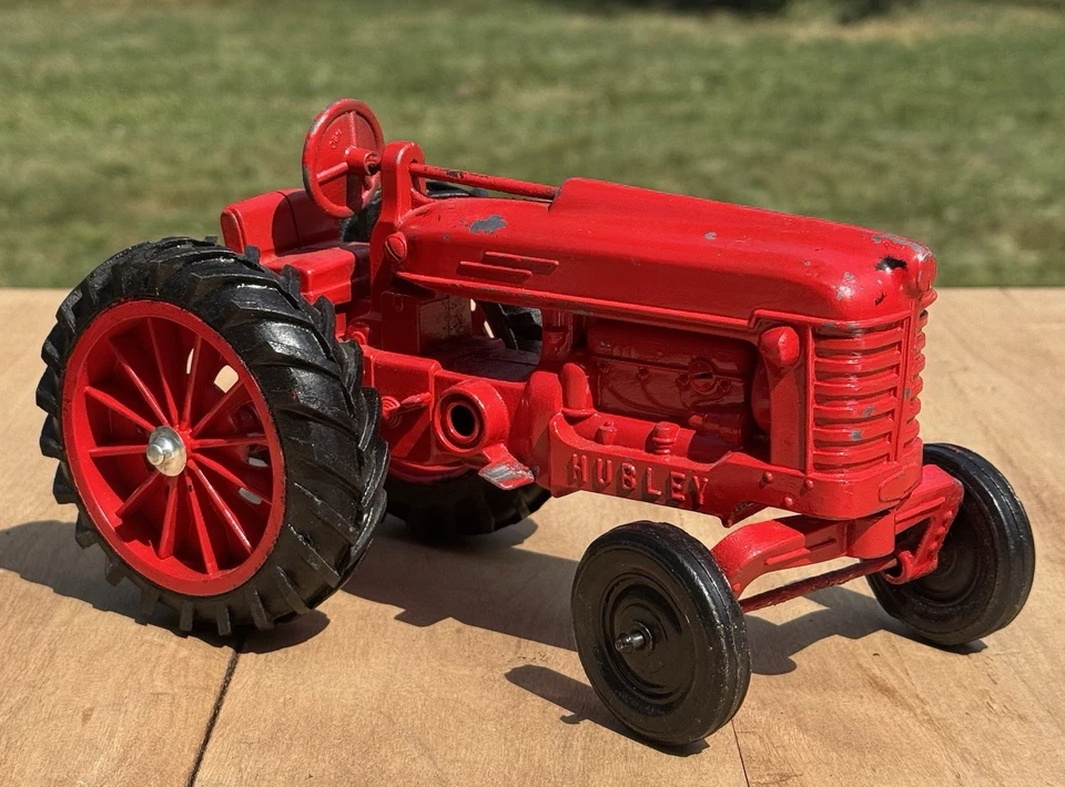 "Tractor agrícola Hubley de hierro fundido de colección frente ancho rojo aprox. 9""" Foto 1 de 4