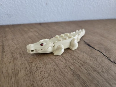 LEGO Bronceado Caimán Cocodrilo Ojos Rojos 70419 Minifigura Animal Técnica Pin Cola Foto 1 de 4