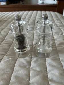 Set Of Peugeot Clear Acrylic Salt And Pepper Mills/Grinders Sophisticated Design - Picture 1 of 14
