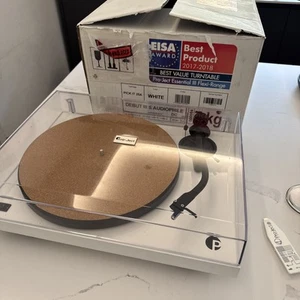 Pro-ject Debut III Turntable - Plattenspieler - Hifi - Audiophil - Vinyl * - Bild 1 von 15