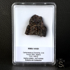 Météorite NWA 14161 de 18,10 g avec Boite et Livret Chondrite Carbonée Type CV3 - Foto 1 di 11