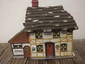 1994 Dept 56 Dickens Village "Mr. & Mrs. Pickle" #5824-6 Christmas w/light - Picture 1 of 10