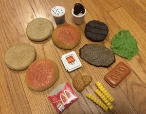 Lotto cibo giocattolo McDonalds hamburger panini torta di mele barbecue salsa Sundae McFlurry gioco - Foto 1 di 20