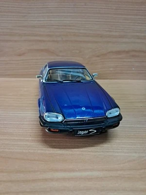 Road Signature Jaguar XJS  1975  1/18 - Immagine 1 di 4