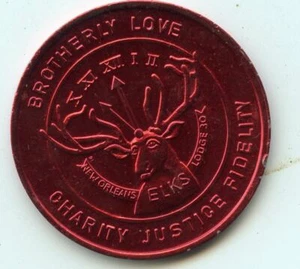 .Mardi Gras Doubloon Krewe of Elks of Jefferson 1976 Aluminum Red - Imagen 1 de 2