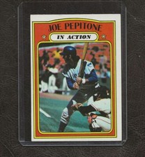 1972 Topps Baseball #304 Joe Pepitone In Action, Chicago Cubs, EX-MT (OC)