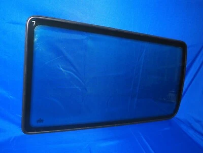 Panel de vidrio ventana izquierda conductor trasero Volkswagen Eurovan 1992-2003 fabricante de equipos originales con garantía Foto 1 de 4