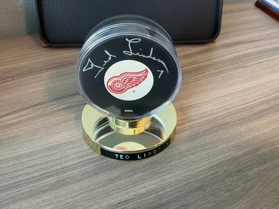 Шайба с логотипом Ted Lindsay Detroit Red Wings - Изображение 1 из 3
