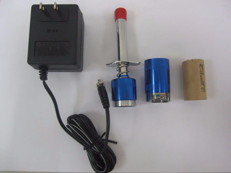 Detachable GLOW PLUG IGNITER/SANYO 2500mah battery(metal back caps)+110V charger - Image 1 of 1