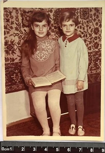 Old Photo Cute Children, Two Charming Attractive Girls With Book - Bild 1 von 3