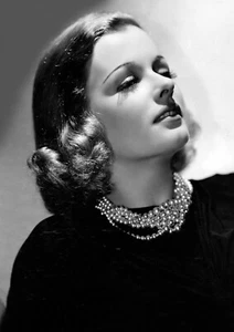 Joan Bennett Monochrome Photo Print 15 (A4 Size-210 x 297mm-8.5" x 11.75") - Picture 1 of 2