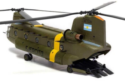 1/72 CORGI AA34217 CH-47C Chinook Helicopter AE-520 Falklands War 1982 Model - Image 1 of 4