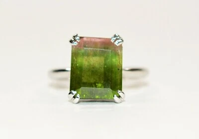 Anillo solitario de oro blanco de 14 quilates de turmalina de sandía natural de 6,02 quilates Foto 1 de 4