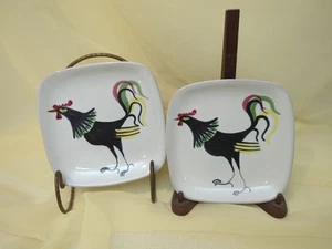 (2) 50er Jahre Glidden Menagerie Kunstkeramik Hahn Snack Teller - Bild 1 von 5