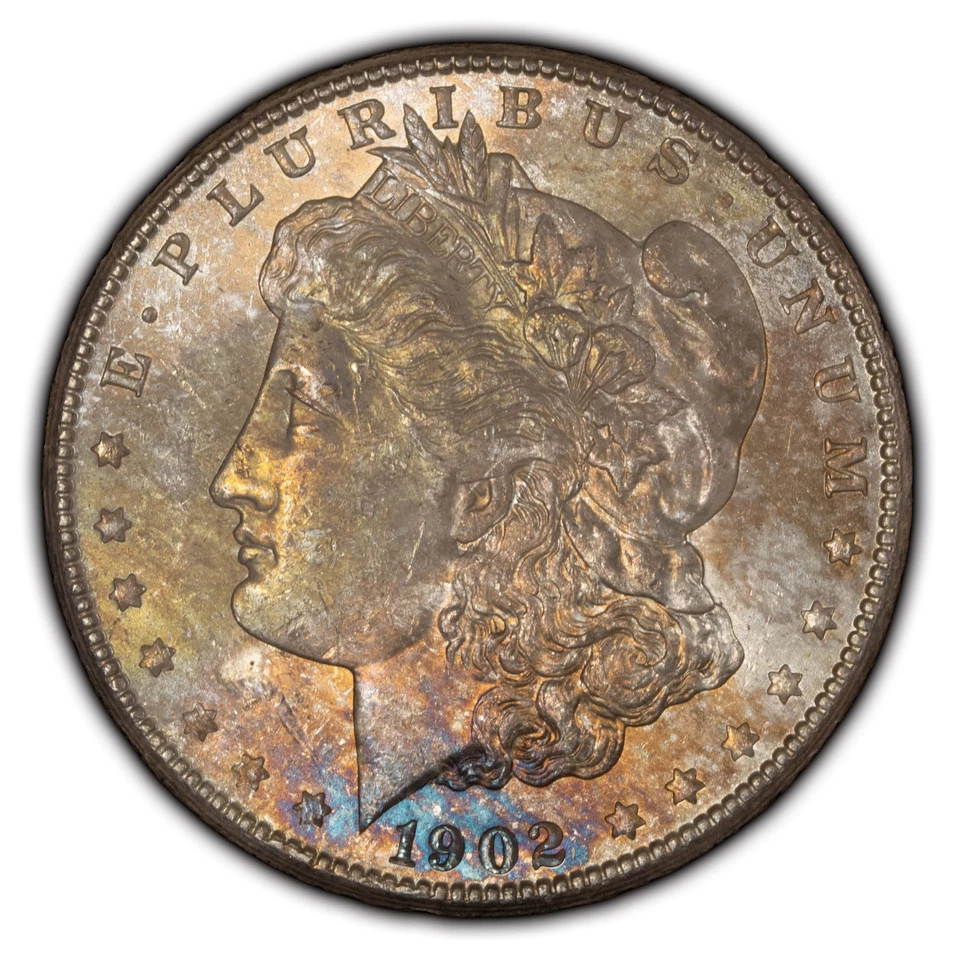 1902 年 O 版 1 美元摩根银元 - 纺织彩虹色 - 未流通 - SKU-D3167 — 第 1/4 张图片