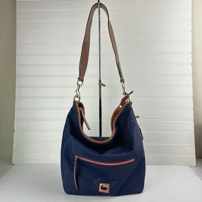 Bolso de hombro de cuero hobo con cremallera de nailon azul marino Wayfarer DOONEY & BOURKE Foto 1 de 4