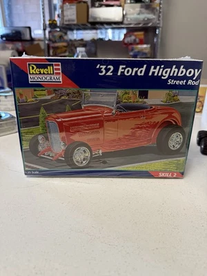 1997 REVELL Monogram ‘32 Ford Highboy Street Rod 1:25 scale Plastic Model Kit - Image 1 of 4