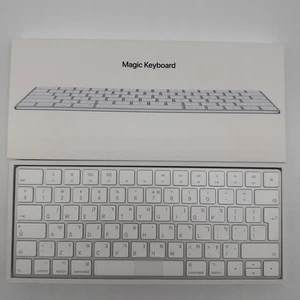 HEBREW - GENUINE APPLE MAGIC BLUETOOTH KEYBOARD A1644 SILVER WIRELESS MLA22HB/A - Picture 1 of 3