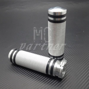 1" Silver CNC Knurled Handlebar Hand Grips For Harley Touring Softail XL883 1200 - Picture 1 of 8