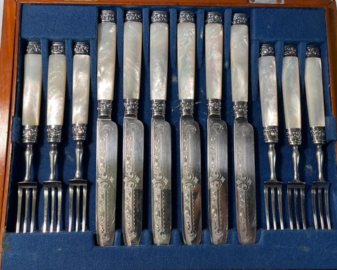 Ollivant & Botsford Silversmiths Sterling Mother of Pearl 12 Piece Fork Knife Cover