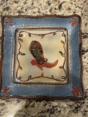 (1) Canyon Ranch Christmas Cowboy Dinner Plate 10 inch St. Nicholas Square Boot - Image 1 of 4