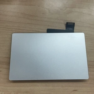 Apple MacBook Pro 13 A2251 SILVER TRACKPAD TOUCHPAD 661-15992 w/ CABLE 821-02686 - Picture 1 of 4