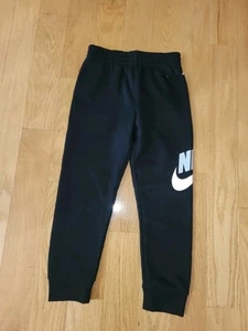 Nike Club Fleece Boy's Black Joggers Swoosh Logos Size 5-6 Years - Picture 1 of 9