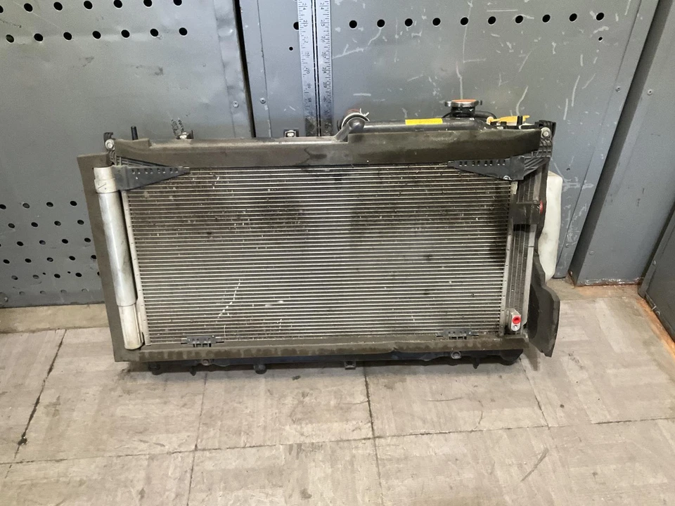 2014-2018 Subaru Forester Radiator Condenser Fans Overflow Set 2.5l Factory OEM Foto 1 de 4