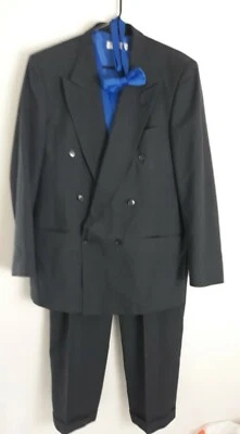 Oleg Cassini ITALIA Tuxedo With Vesuvio Napoli Vest And Bow Tie Mens - Image 1 of 4