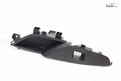 2024 CHEVROLET TRAX PAINEL TRASEIRO DIREITO PORTA INTERRUPTOR DE CONTROLE DE JANELA TAMPA DA MOLDURA FABRICANTE DE EQUIPAMENTO ORIGINAL - Imagem 1 de 4