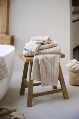 PIP Studio Handtuch Geometric Print  55x100 cm Streifen sand beige  - Bild 1 von 2