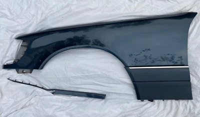 Mercedes Benz S 320 1997, W 140, guardabarros izquierdo con accesorios Foto 1 de 4