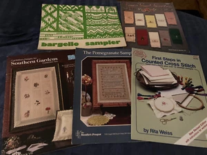 Vintage Mixed Lot Of 5 Cross-Stitch Pattern Designs Books Leaflets 1975-1990 - Picture 1 of 9