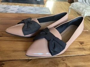Ladies ASOS Design SlipOn Flats Pinky Tan With Black Bow. Size 8/41 Wide - Picture 1 of 6
