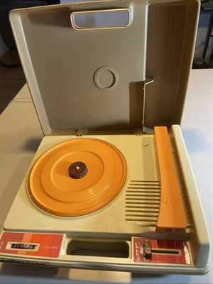 Vintage 1978 Fisher Price Record Player Model 825 *Motor Works No Needle* - Image 1 of 4