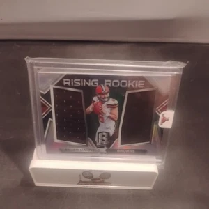 Parche doble Panini Spectra Baker Mayfield Rising Rookie Silver Prizm 2018 #'d/199 - Imagen 1 de 3