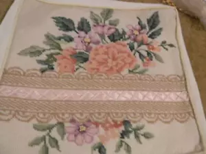 Funda de almohada hecha a mano 11" Elsa Williams con aguja CINTA ROSA - JCA Nueva - Imagen 1 de 9