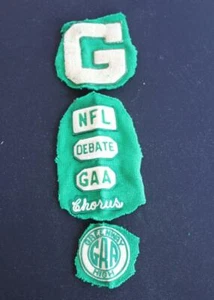 VINTAGE 1960'S-1970'S THREE SCHOOL SWEATER GREEN AND WHITE PATCHES - Picture 1 of 4