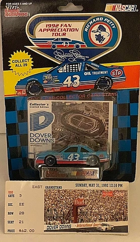 1992 Richard Petty Fan Appreciation Tour Dover Downs w/Ticket 1:64 Diecast NIP Cover