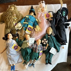 Vintage 1980er Der Zauberer von Oz präsentiert Hamilton Geschenke Set mit 8 Puppen Dorothy - Bild 1 von 23